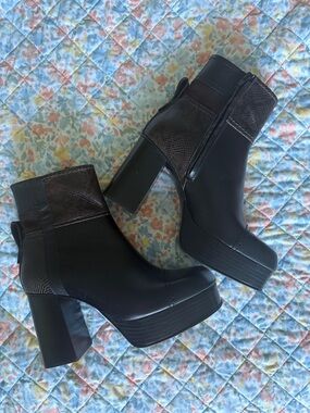 See by Chloe Black & Brown Platform Block Heel Ankle Boots - Women